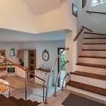 Cicada Villa *
